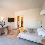 Afesou Suites
